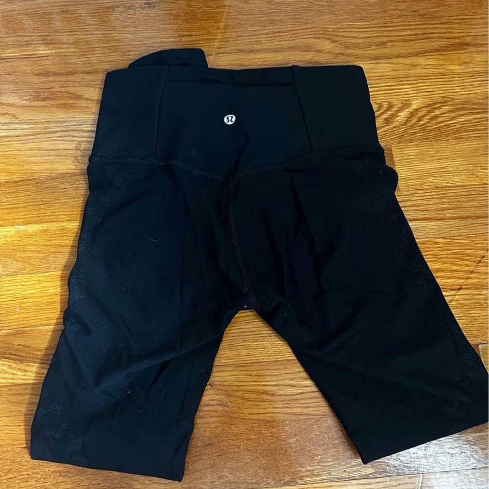 Compression Lululemon Leggins - Picture 2 of 3